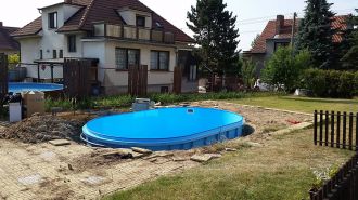 Ostrava - plastový bazén do země
